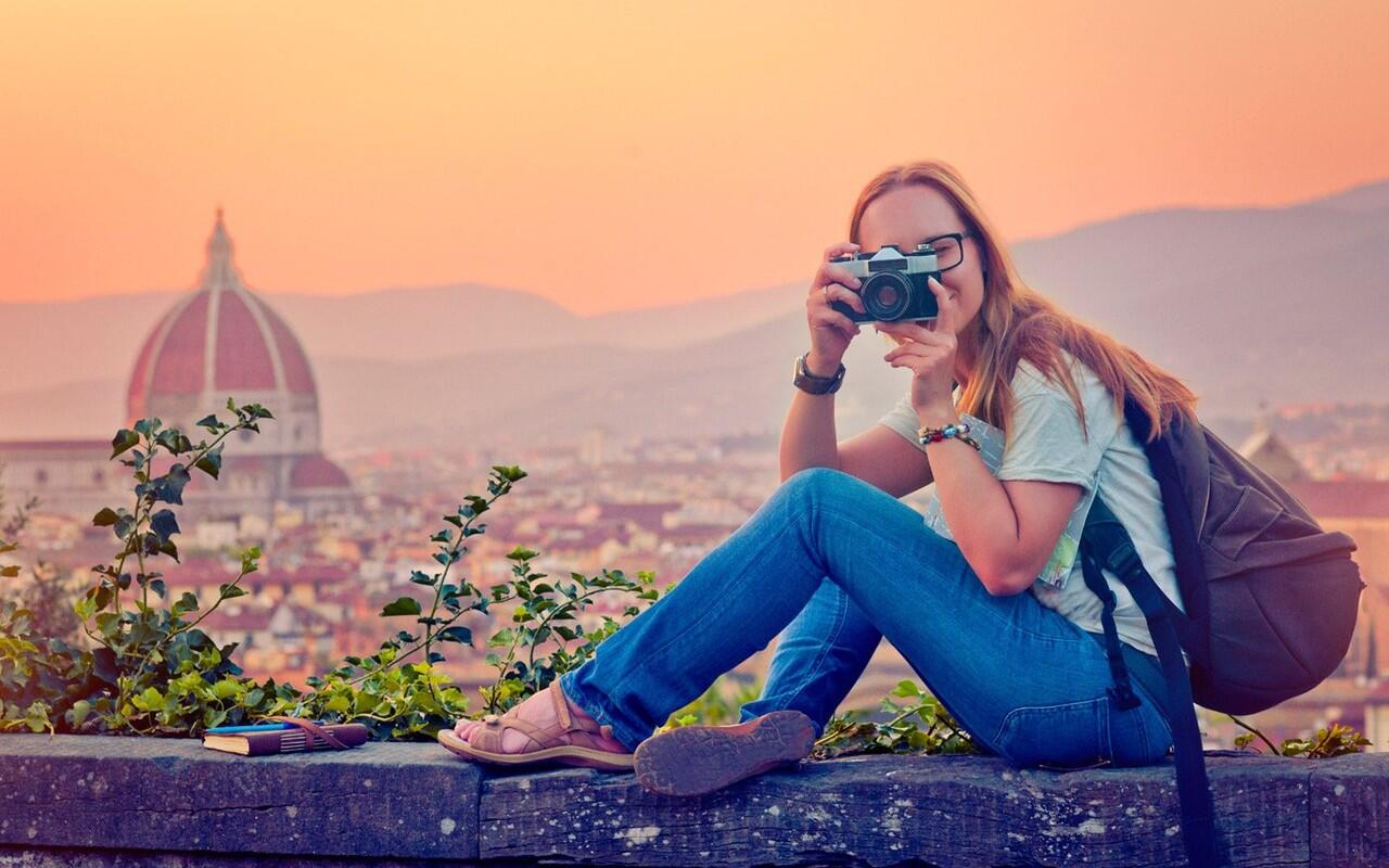Cari Duit Dari Traveling? Bisaaa.. Intip Tips-Nya Disini Ya!
