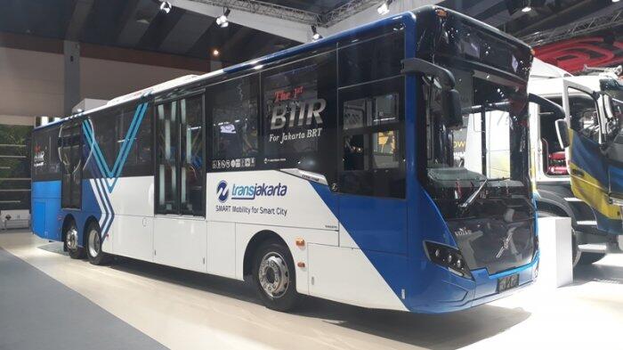 Bus Volvo B11R Dibalut Desain TransJakarta Tampil di GIICOMVEC