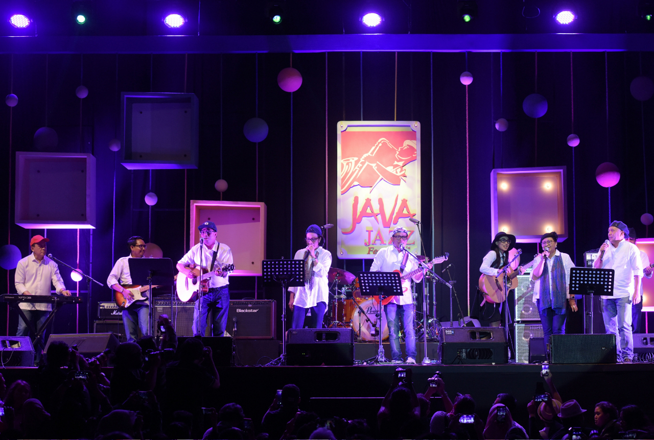 Elek Yo Band, Grup Musik Ibu Sri Mulyadi dkk