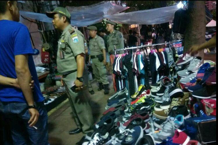 Sudah Bayar Uang Keamanan, PKL di Trotoar Sudirman Merasa Aman