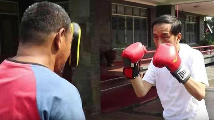 Jokowi Bikin Vlog Latihan Tinju

