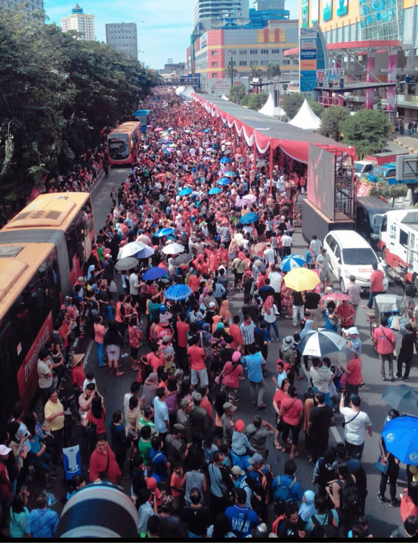Jalan Ditutup, Begini Keramaian Warga Sambut Karnaval Cap Go Meh