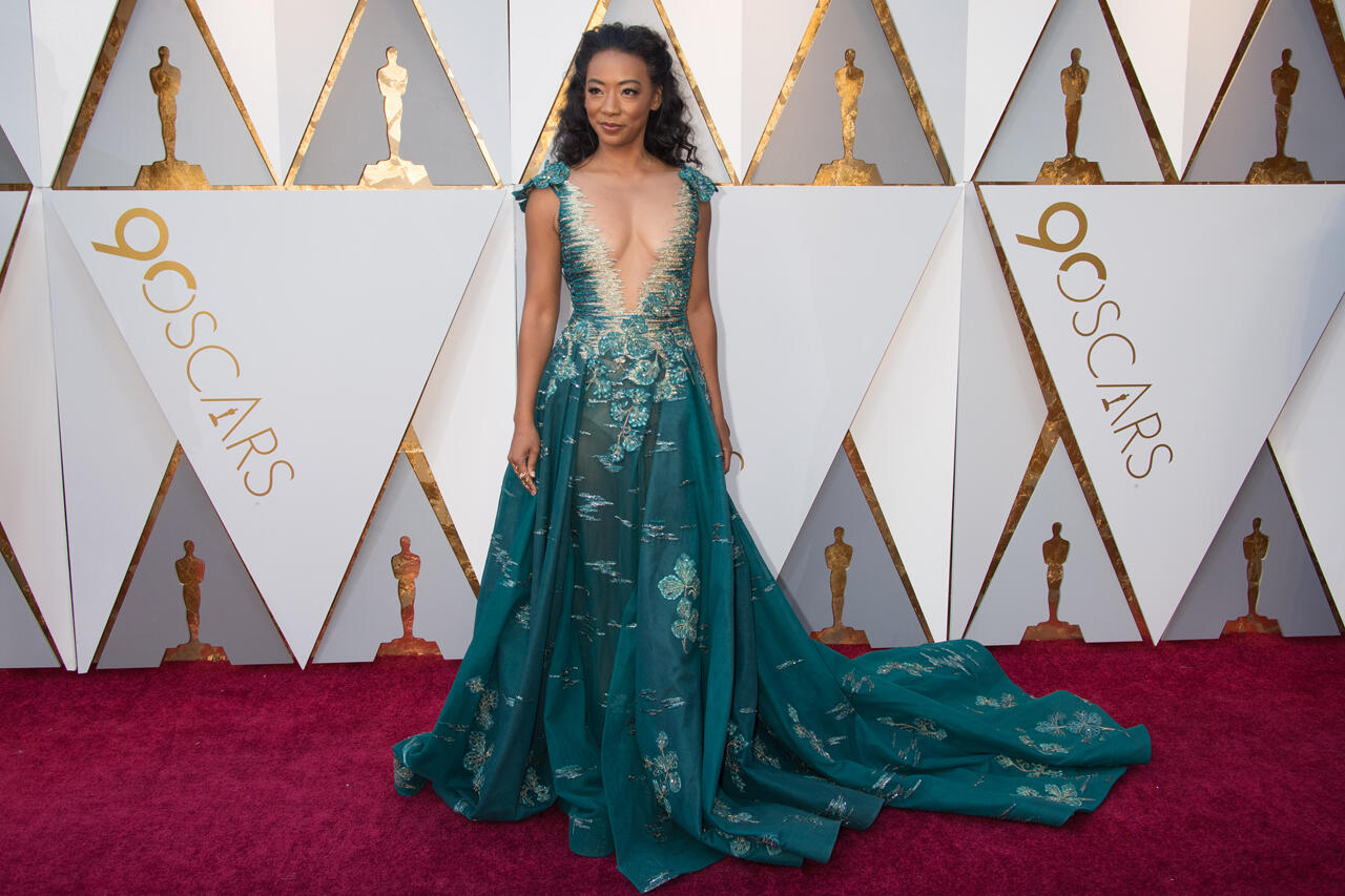 Para Wanita di Red Carpet Oscar 2018, Siapa yang Paling Anggun?