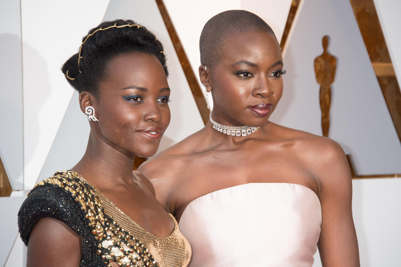 Para Wanita di Red Carpet Oscar 2018, Siapa yang Paling Anggun?