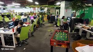gak diluar negri aja, di indonesia juga ada lho kantor yg punya design keren