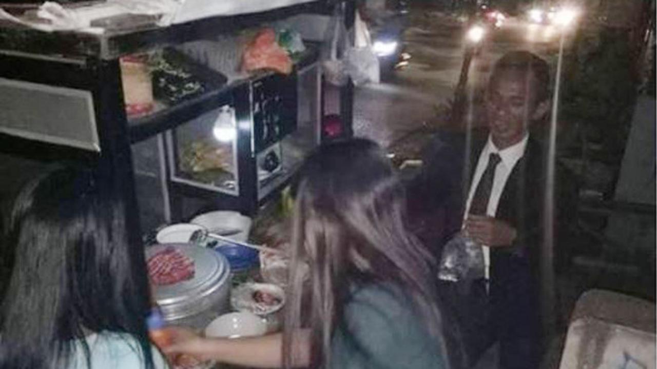 Penampilan Super Stylish Tukang Bakso Ini Curi Perhatian Warganet Kaskus