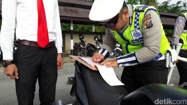 Dirlantas Polda Metro: Pemobil Gunakan Aplikasi GPS di HP Juga Ditilang