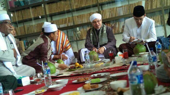 Tuan Guru Bajang: Aceh, Fi Kulli Makan, Makan