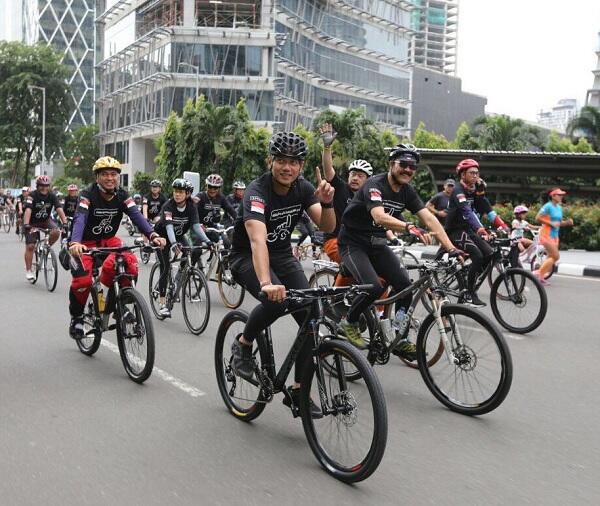 BERSEPEDA ITU BERAT, SAYA TIDAK AKAN KUAT BIAR KALIAN SAJA