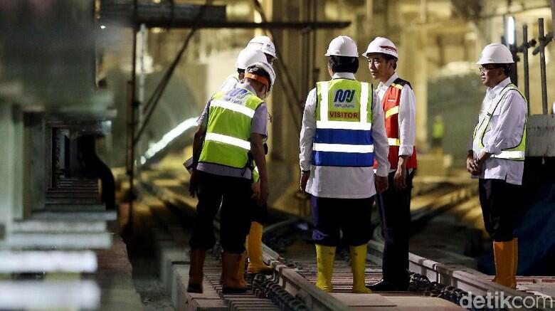 Jokowi Pastikan MRT Jakarta Beroperasi Maret 2019