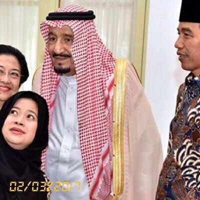 TREN FOTO SELFIE : DARI SEBUAH EKSISTENSI HINGGA DIPLOMASI