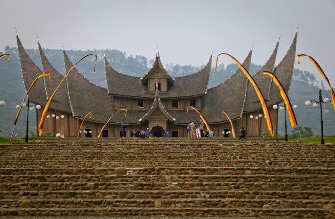 Istana Terkeren Di Dunia