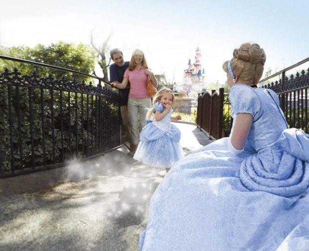 Dilarang Asal Posting, Inilah 9 Aturan Ketat Pemeran Putri dan Pangeran di Disneyland
