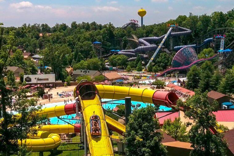 8 Tempat Untuk Bermain Seluncuran Air Terbaik di Dunia