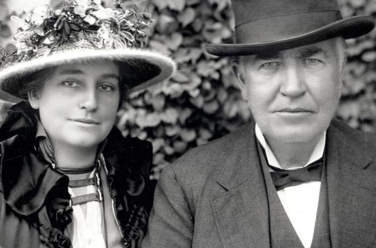 Thomas Alva Edison dan Mina Miller, Menjalin hubungan dengan Sandi Morse.