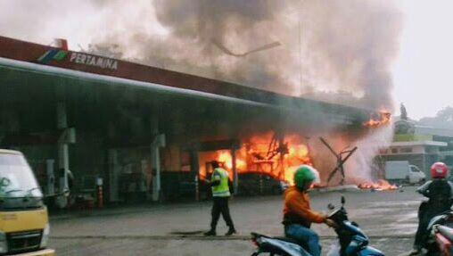 Ledakan dan Kebakaran di SPBU Berbek Waru Sidoarjo, 1 Tewas 4 Luka-Luka