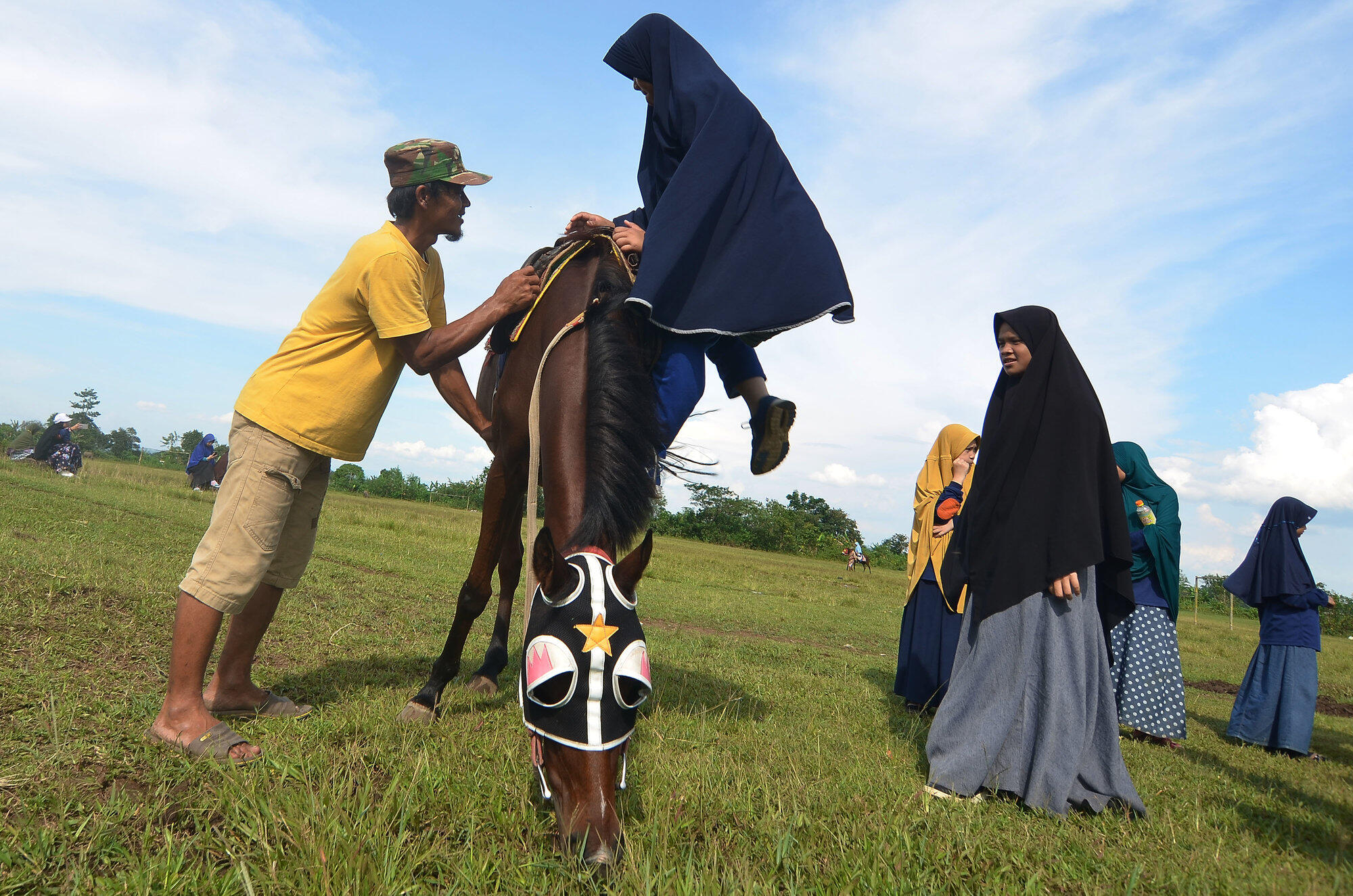 Larangan Bercadar Menristek Dikti Angkat Bicara