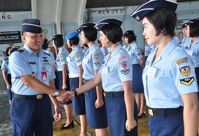 Seperti Inilah Pramugari TNI Angkatan Udara