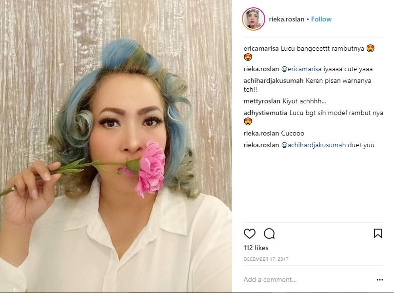 Beginilah Tampilan Kece Rieke Roeslan The Groove Kalau Lepas Turban