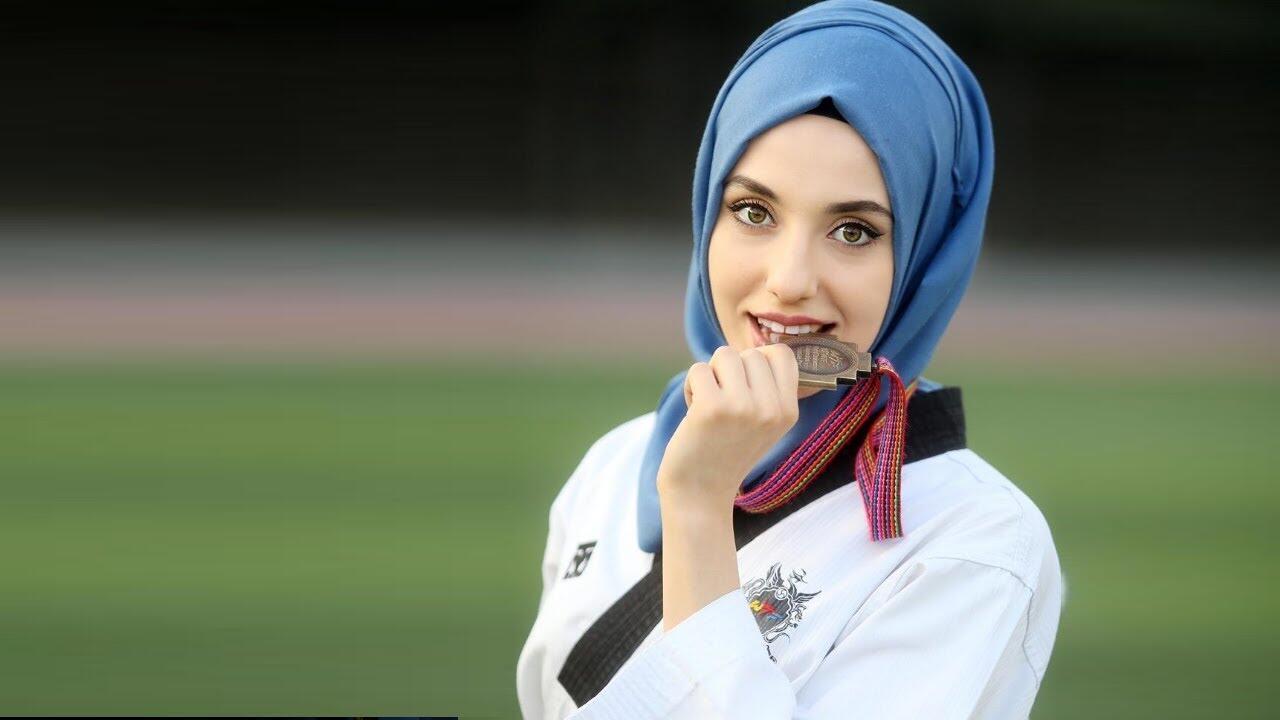 Yuk Intip Pesona Kubra Dagli, Hijaber Cantik Juara Dunia Taekwondo