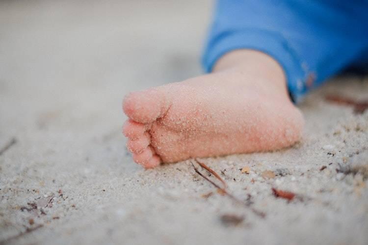 10 Jurus Super Gampang buat Hilangkan Bau Kaki. Biar Orang Nggak Pada Jijik