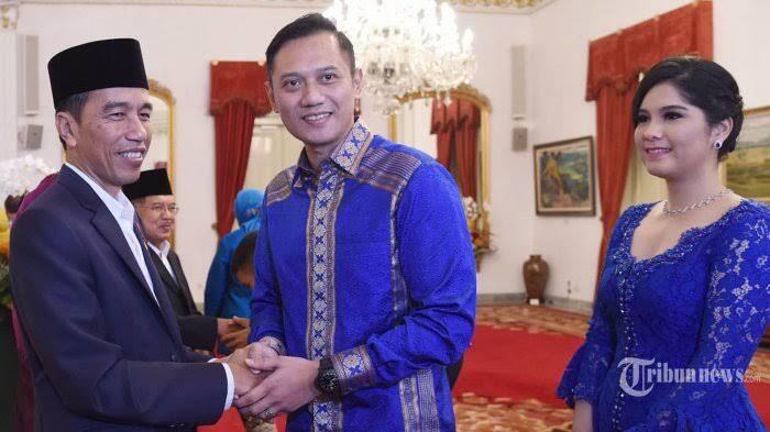 Jokowi Akui Kalah Ganteng dan 'Cling' dengan AHY