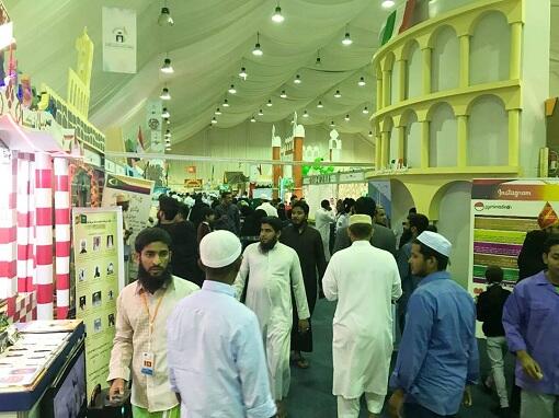 Hebat ! Mahasiswa Indonesia Promosikan Wisata Nusantara Di Madinah