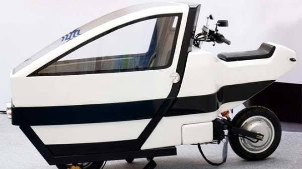 Hanafi Rais Ajak Pengunjung Car Free Day Naik Becak Listrik
