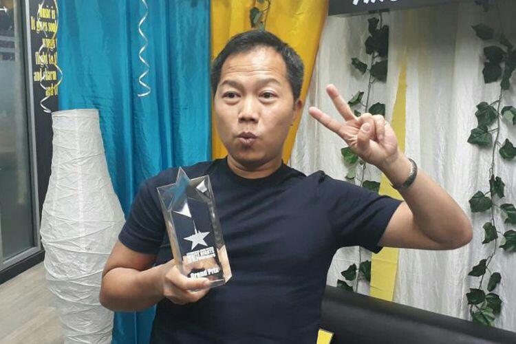 Bangga, Sandhy Sondoro Terima Penghargaan Internasional di Kremlin Palace Moskow