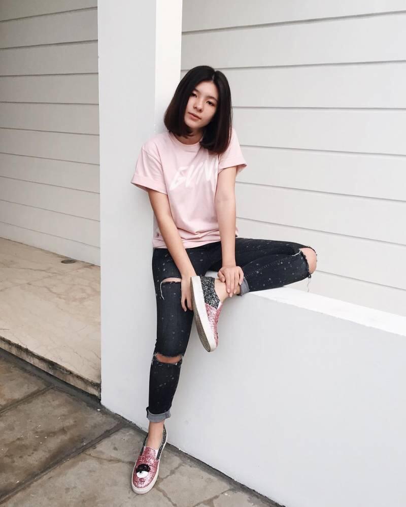 Shaloom Razade Itu Definisi Penampilan Sederhana Sekaligus Classy. Contek Deh, Girls!