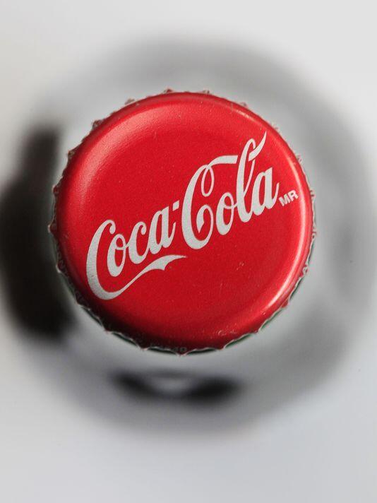Inilah Alasan Nyata kenapa Logo Coca-Cola Merah