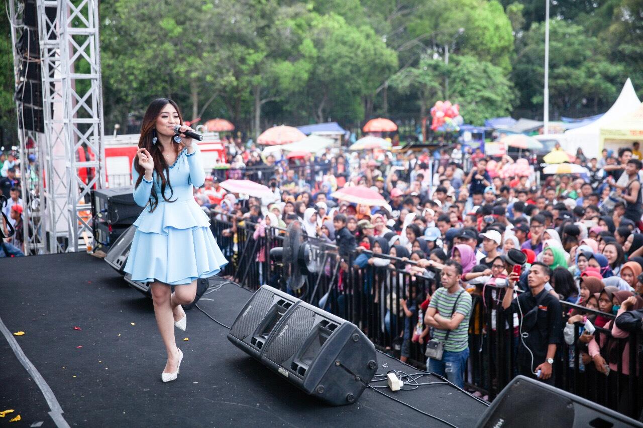 Bahas DANGDUT !! Sendy Ariani dari jkt48 beralih ke dangdut !! masuk gan :D