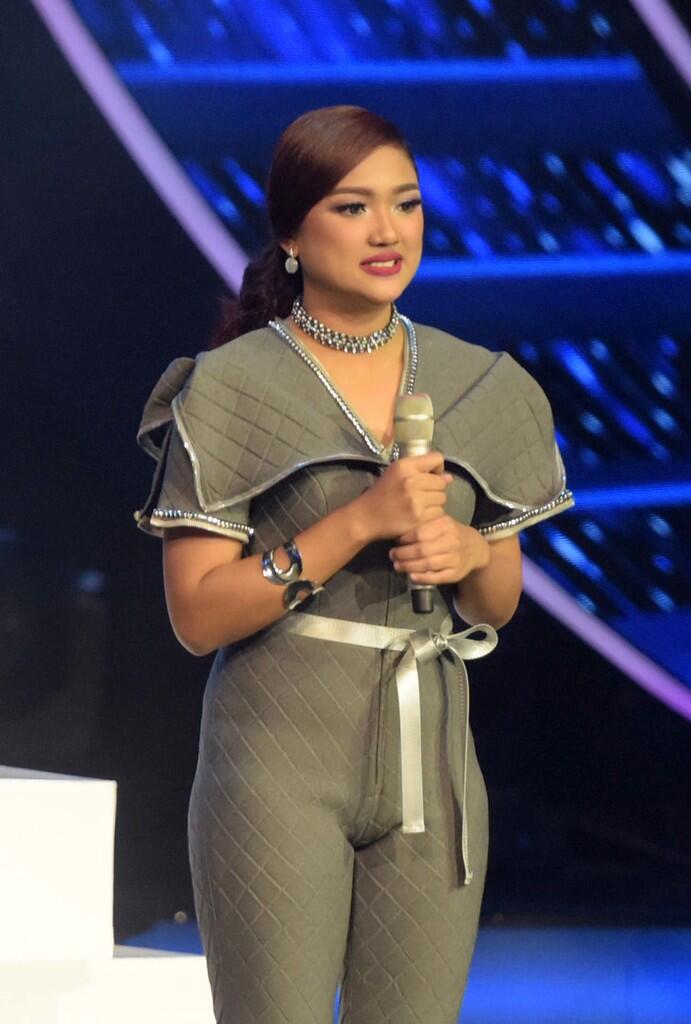 Marion Jola, Jangan Salah Fokus Sama Fotonya Gan.
