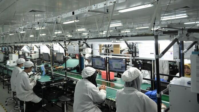 Ponsel Selundupan Merugikan Industri Nasional