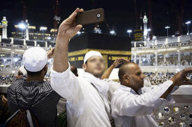 5 WAKTU TERLARANG UNTUK SELFIE