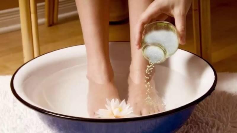 Nggak Cuma Hilangkan Diare, Ini 9 Manfaat Ajaib Air Garam untuk Kehidupan Manusia