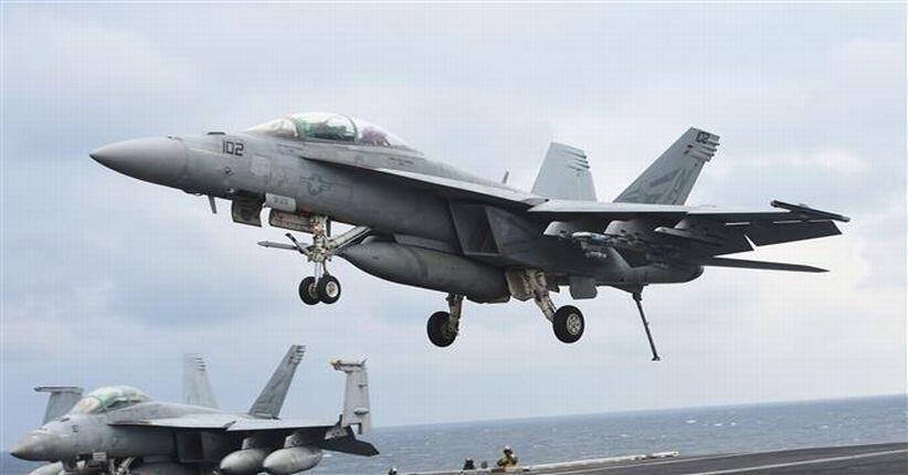 Pesawat Tempur F/A-18F Super Hornet AS Jatuh di Laut, 2 Pilot Tewas