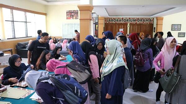 Bye-bye Malang! Mahasiswa Universitas Negeri Malang Bikin Kangen!