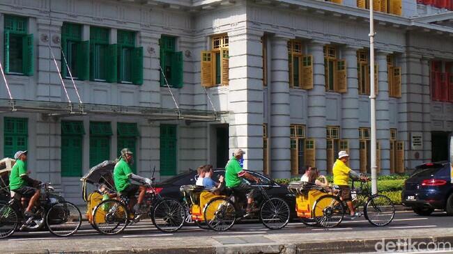 Tak Cuma Jakarta, Becak Juga Ada di Singapura Loh