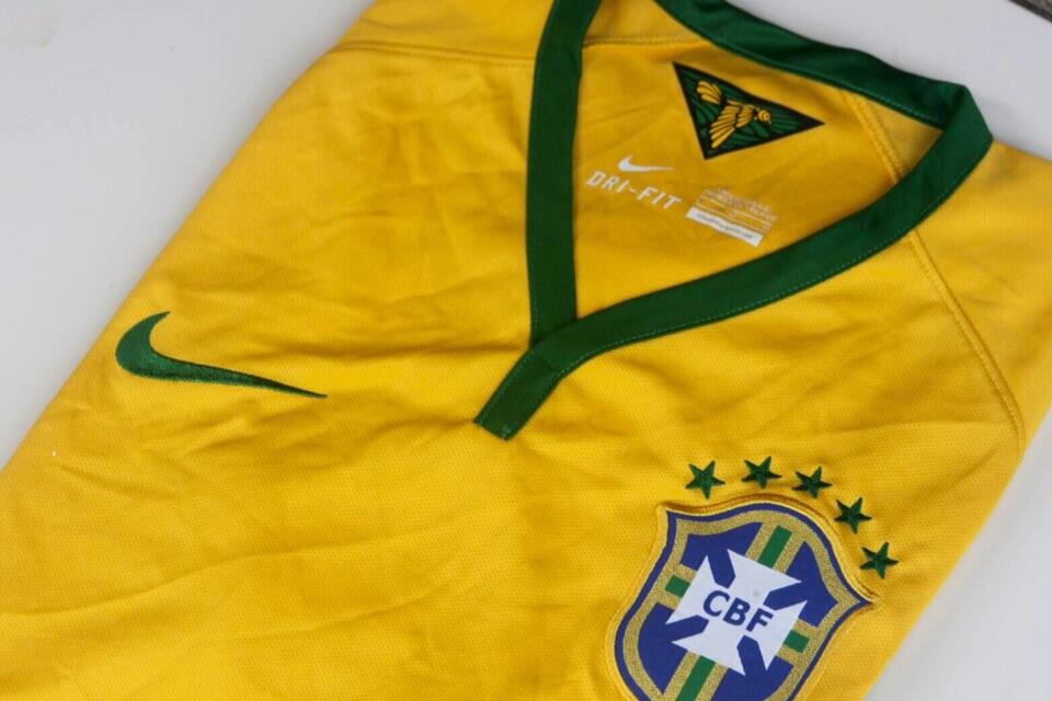 Terjual jersey nike dri-fit brazil 