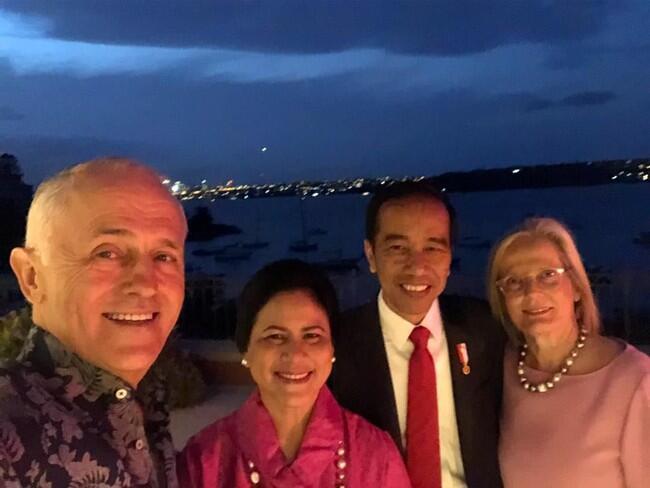 Foto: Saat Malcolm Turnbull 'Ketagihan' Selfie dengan Jokowi