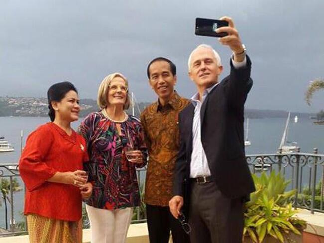 Foto: Saat Malcolm Turnbull 'Ketagihan' Selfie dengan Jokowi