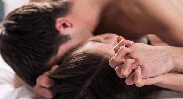 Soal Hubungan Seks, Wanita Lebih Lihai Memuaskan Ketimbang Pria, Ini Alasannya!!