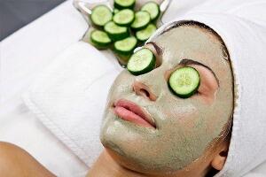 Muka Berminyak Bikin Kesel? Atasin Pake Cara Ini Yuk !