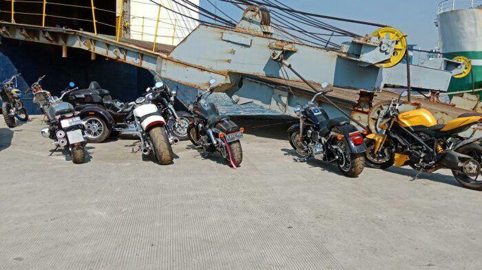 Sejumlah 16 Kendaraan Mewah Milik Abdul Latif Tiba di Pelabuhan Tanjung Priok