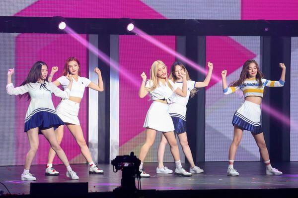 Korsel Akan Kirim 160 Artis K-Pop ke Korut