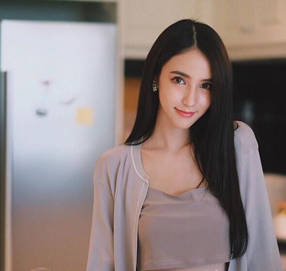 Ehmm.. Si Cantik Dari Thailand