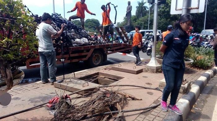 Sandiaga: Ada yg Sengaja Buang Kulit Kabel diGorong-gorong Jln Medan Merdeka Selatan