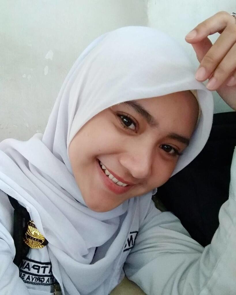 Cantik dan Ayu, Gak Ada yang Menyangka Profesi Wanita ini Adalah Seorang . . . .