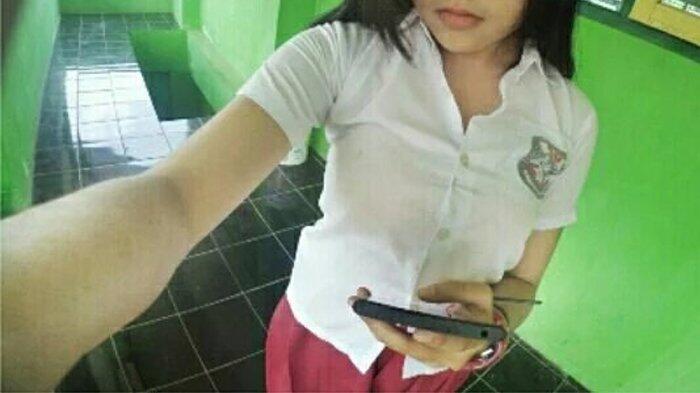 Tinggal di Dolly Sejak Umur 2 Tahun, anak ini punya perilaku yg miris !